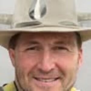 Meet your Posher, Dwight gleason